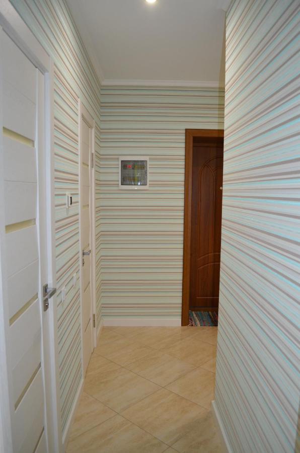 Apartment On Getmana Vigovskogo 49 Riwne Exterior foto